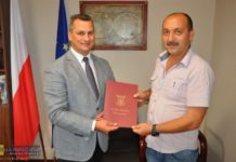 Gmina Rzezawa. W Łazach rusza budowa wielofunkcyjnego boiska sportowego