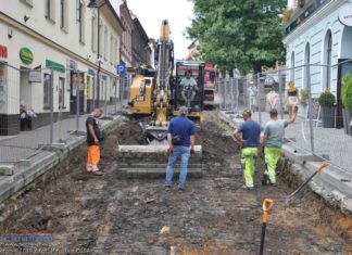 Rewitalizacja. Wznowiono prace na pl. św. Kingi – ZDJĘCIA i WIDEO