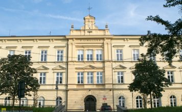 Ranking Perspektywy 2023. Które miejsca zajęły szkoły z powiatu bocheńskiego?