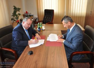 Gmina Rzezawa. Umowa na budowę sali gimnastycznej w Krzeczowie podpisana – WIZUALIZACJE