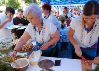 Jarmark Wiśnickie Specjały i Festiwal Kapel Weselnych – ZDJĘCIA
