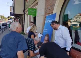 Wybory do sejmu. Stanisław Bukowiec zbierał podpisy poparcia