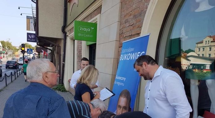 Wybory do sejmu. Stanisław Bukowiec zbierał podpisy poparcia