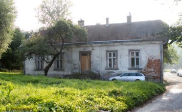 Parkingi. Rozbiórka domu przy ul. Sądeckiej jednak nie w tym roku? Oferty za wysokie