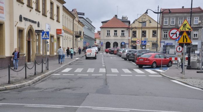 Unieważniono przetarg na remont zachodniej pierzei Rynku