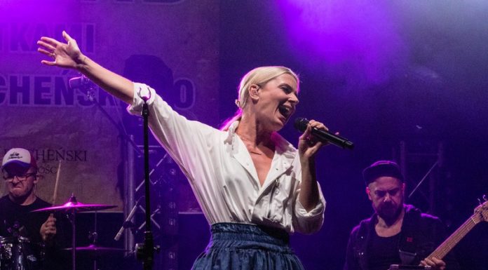 Finał „Weekendu z Zabytkami” na Uzborni: Orkiestra Baczków i Halina Mlynkova – ZDJĘCIA