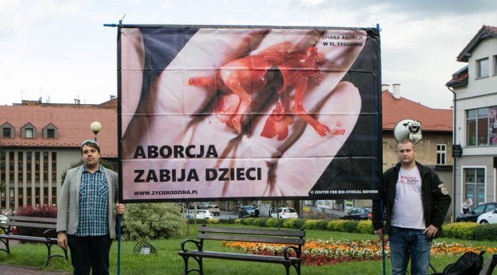W Bochni manifestowali przeciwko aborcji – WIDEO i ZDJĘCIA