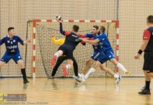Ręczna. Porażka w pierwszym meczu sezonu – MOSiR uległ Wiśle Sandomierz – ZDJĘCIA