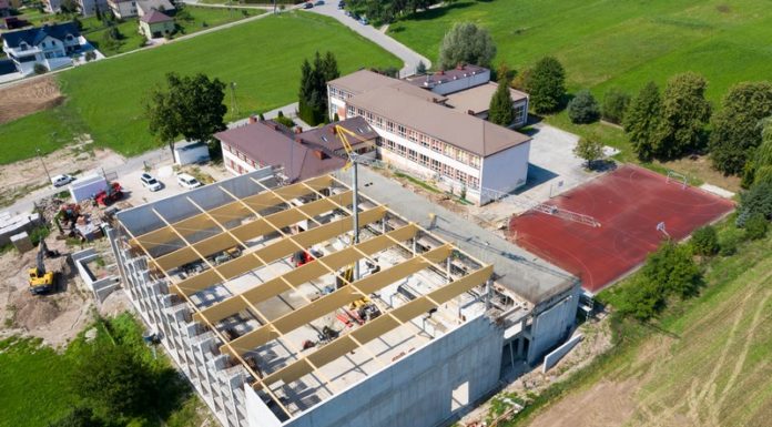 Łapczyca. Podpisano umowę na II etap budowy hali sportowej