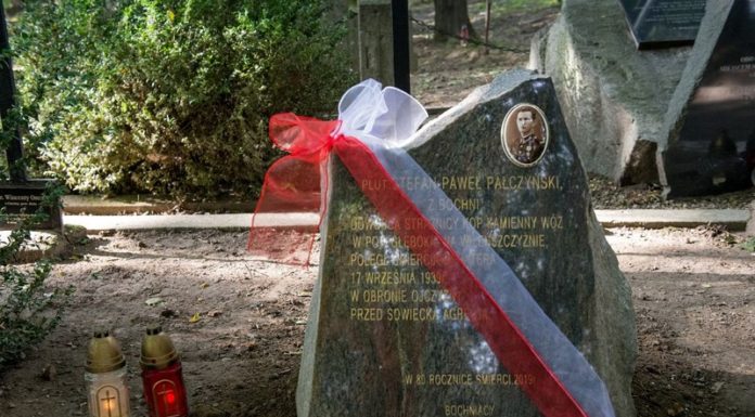 Rocznica sowieckiej napaści na Polskę. W Bochni odsłonięto tablicę