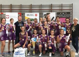 Koszykówka: Zespół U13 MOSiR Bochnia wygrał turniej w Brzegu