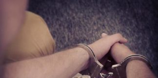 23-latek poszukiwany trzema listami gończymi w rękach bocheńskich policjantów. Ukrywał się 3 lata