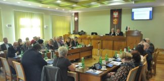 Koronawirus. Klub radnych BWS chce odwołania marcowej sesji rady miasta