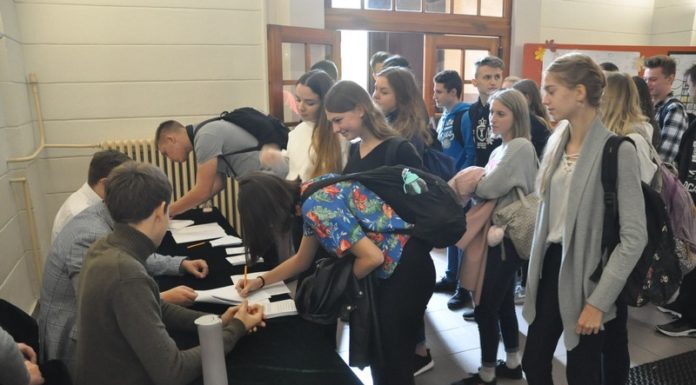 „Młodzi głosują”. Wyniki prawyborów w bocheńskich szkołach