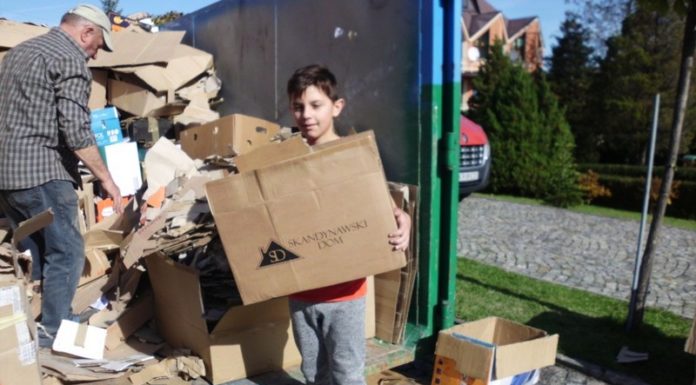 „Makulatura na misje”. Tym razem prawie 20 ton papieru – ZDJĘCIA