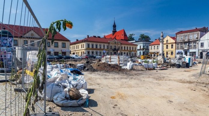 Burmistrz Stefan Kolawiński: „Ubolewam, że rynek jest w takim stanie”