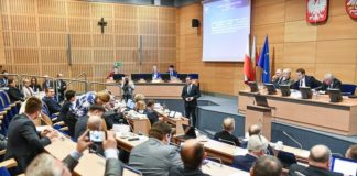 Sejmik Małopolski. Ślubowanie Piotra Dziurdzi za 2 tygodnie