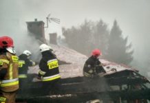 Pożar stolarni w Gawłowie. Ogień gasiło 14 zastępów strażaków – ZDJĘCIA