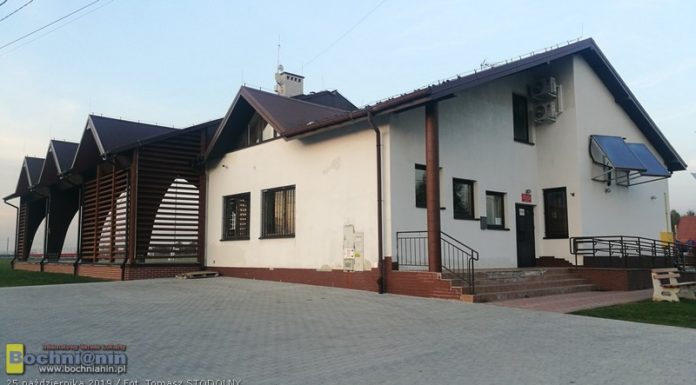 Rzezawa. Dyrektor ośrodka kultury tłumaczy zatrudnienie żony wójta