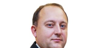 Radosław Macoń o PiS: „Warto głosować na Konfederację – my ich przypilnujemy” – WYWIAD