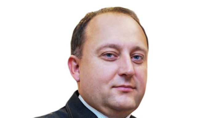 Radosław Macoń o PiS: „Warto głosować na Konfederację – my ich przypilnujemy” – WYWIAD