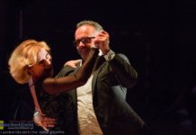 Wójt Marek Bzdek porwany do tańca – WIDEO