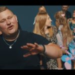 „Baw się z nami”. Zespół Traffic z Sobolowa nagrał klip w Parku Uzbornia – WIDEO