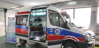 Bocheński szpital z nową karetką – ZDJĘCIA i WIDEO