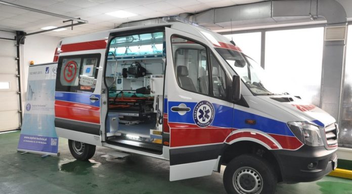 Bocheński szpital z nową karetką – ZDJĘCIA i WIDEO