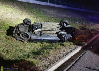 Brzesko. Dachowanie na autostradzie A4. Dwie osoby ranne, kierowca miał 1,5 promila