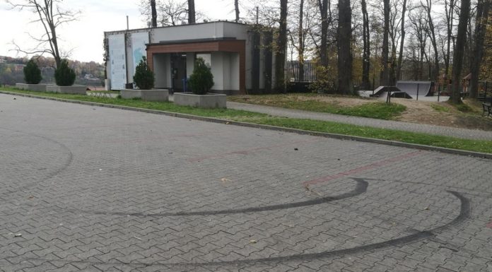 Bochnia. Seks przy figurce Matki Boskiej? „Pijańskie imprezy”, „rajdowcy” i „zużyte prezerwatywy” w Parku Uzbornia