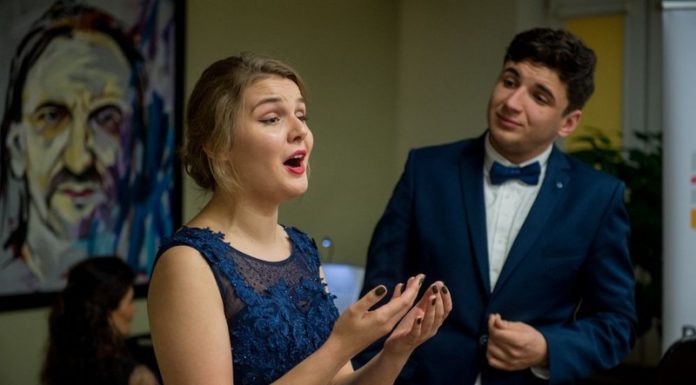 Bochnia. Koncert pieśni i arii Stanisława Moniuszki w Bibliotece – ZDJĘCIA