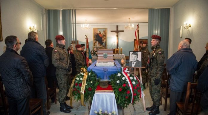 68 lat po egzekucji partyzant Mikołaj Mazur ps. „Pasek” został pochowany w Bochni