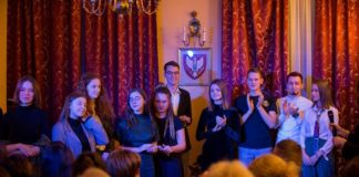 „Serca nie było – to niepojęte”. Wieczór poetycki u Bochniaków – ZDJĘCIA