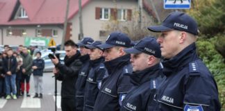 Otwarto posterunek policji w Trzcianie. Będzie obsługiwał też Żegocinę i Łapanów – ZDJĘCIA
