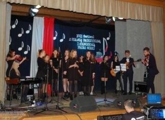 Zespół muzyczny z II LO wyróżniony na festiwalu pieśni patriotycznych