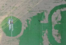 Tężnia i teren wokół: tak wygląda boisko do piłki ręcznej ze sztuczną trawą – WIDEO