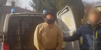 62-latek zaatakował policjantów łomem, próbował oblać fekaliami