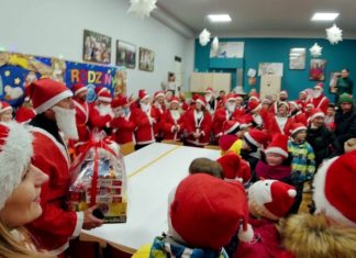 Ponad 200 Mikołajów na ulicach Bochni! – zobacz mega pozytywne WIDEO