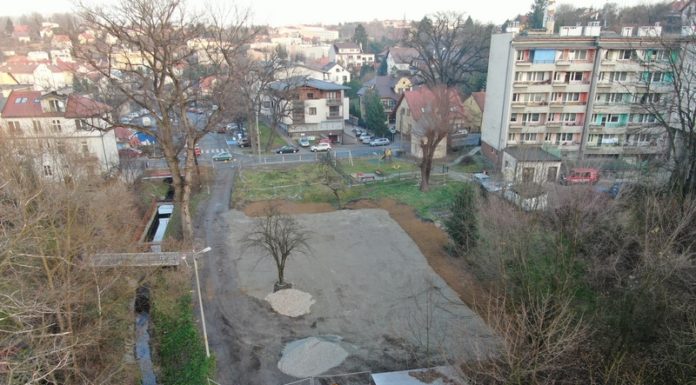 Bochnia. Wkrótce otwarcie bezpłatnego „parkingu” na kilkadziesiąt aut