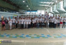 Bochnia. Ruszyła 24-godzinna sztafeta pływacka! Basen świętuje 20. urodziny