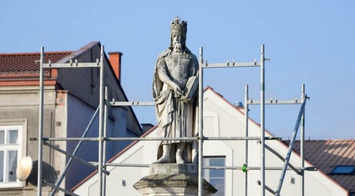 Wkrótce renowacja pomnika Kazimierza Wielkiego