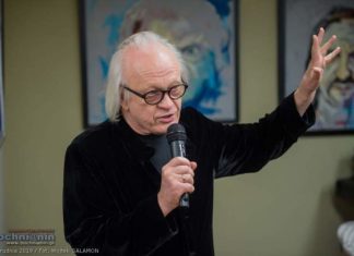 „Biblioteka teatrem słowa”. Salon poezji z aktorem Wiesławem Komasą – ZDJĘCIA