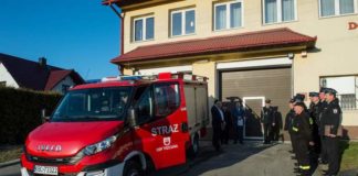 Trzciana. Nowy samochód i sprzęt dla strażaków OSP – ZDJĘCIA