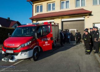 Trzciana. Nowy samochód i sprzęt dla strażaków OSP – ZDJĘCIA
