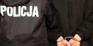 Zabójstwo w Wieliczce. Zwłoki leżały w taczkach przy domu