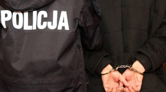 Zabójstwo w Wieliczce. Zwłoki leżały w taczkach przy domu