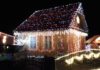 Imponująca świąteczna iluminacja domu w Borzęcinie – WIDEO
