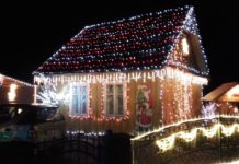 Imponująca świąteczna iluminacja domu w Borzęcinie – WIDEO