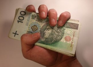 „Skubanie samorządów” – komentarz eksperta Business Centre Club